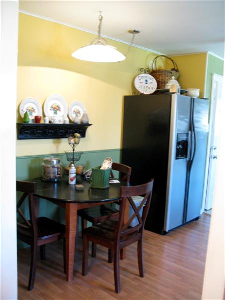 camillekitchentablebefore (Medium)